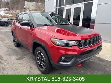 Used 2025 Jeep Compass Trailhawk