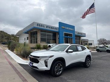 Used 2025 Chevrolet Trax LT