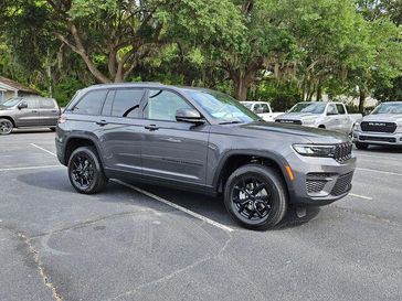 New 2025 Jeep Grand Cherokee Altitude X 4x2