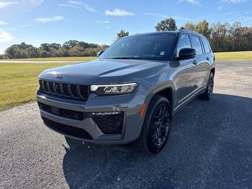 New 2027 Jeep Grand Cherokee L Summit 4x4