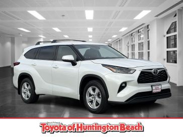 Used 2022 Toyota Highlander LE