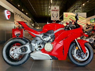 New 2026 Ducati PANIGALE V4 