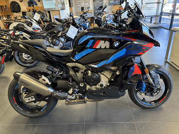 New 2026 BMW M1000XR 