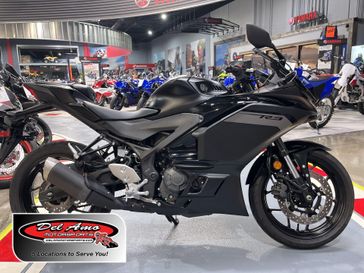 Used 2025 Yamaha YZF-R3 ABS CA 