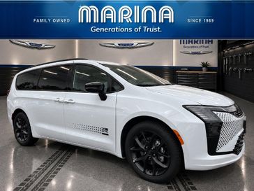 New 2027 Chrysler Pacifica Select