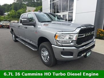 2024 RAM 3500 Tradesman Crew Cab 4x4 8' Box