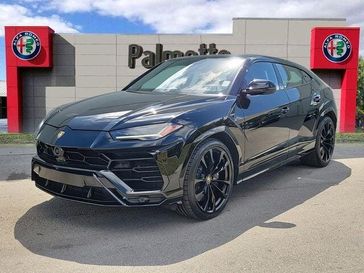 2022 Lamborghini Urus 