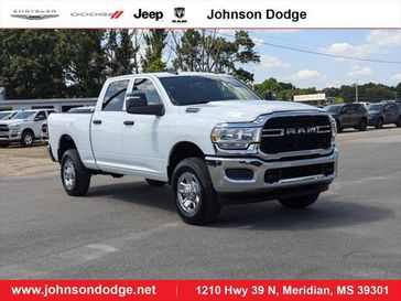 2024 RAM 2500 Tradesman Crew Cab 4x4 6'4' Box Bright White Clear Coat