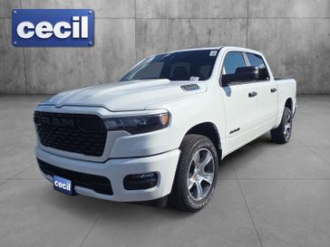 New 2026 RAM 1500 Express Crew Cab 4x2 5'7' Box