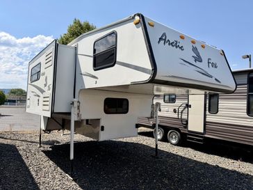 Used 2005 ARCTIC FOX 990 
