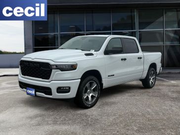New 2026 RAM 1500 Express Crew Cab 4x2 5'7' Box