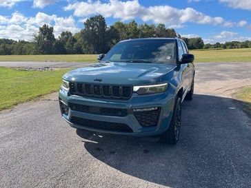 New 2027 Jeep Grand Cherokee Summit 4x4