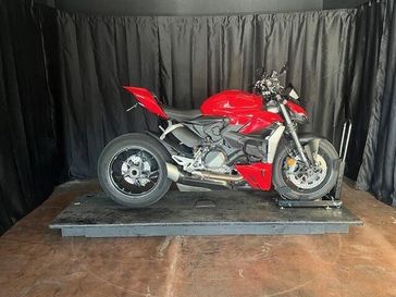 2023 Ducati STREETFIGHTER V2