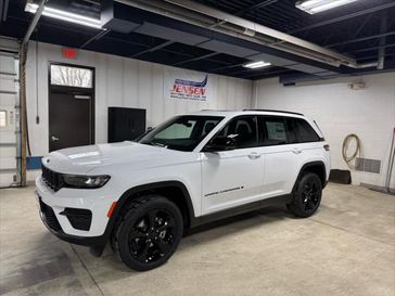 New 2025 Jeep Grand Cherokee Altitude X 4x4