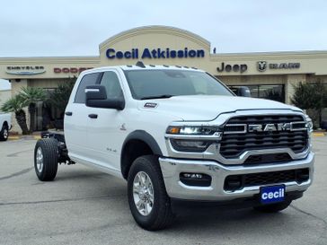New 2026 RAM 3500 Big Horn Crew Cab Chassis 4x4 60' Ca