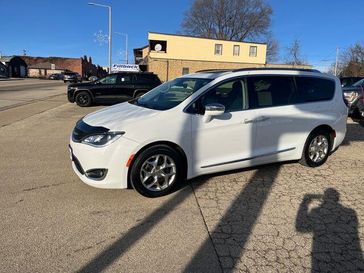 Used 2018 Chrysler Pacifica Limited
