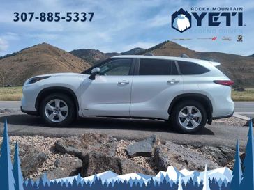 Used 2023 Toyota Highlander Hybrid LE