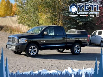 2008 Dodge Ram 1500 Laramie 4WD Quad Cab 140.5