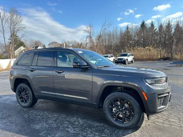 New 2026 Jeep Grand Cherokee Laredo Altitude 4x4