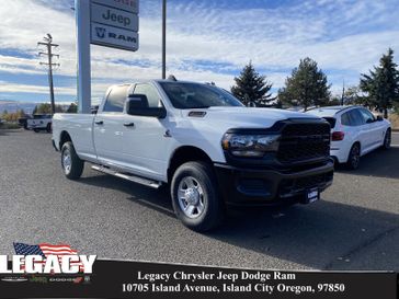 2024 RAM 3500 Tradesman Crew Cab 4x4 8' Box