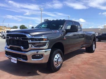 2025 RAM 3500 Tradesman Crew Cab 4x4 8' Box