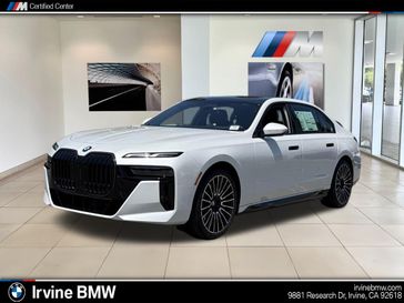 Mineral White Metallic