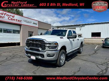 New 2026 RAM 3500 Tradesman Crew Cab 4x4 6'4' Box