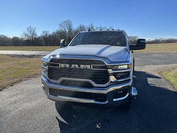New 2026 RAM 3500 Tradesman Crew Cab Chassis 4x4 60' Ca