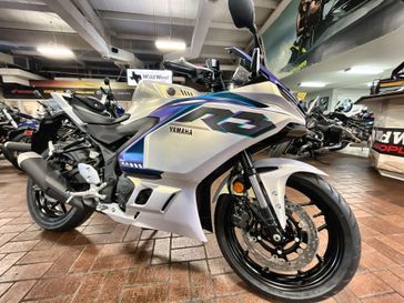 2025 Yamaha YZF-R3 ABS 