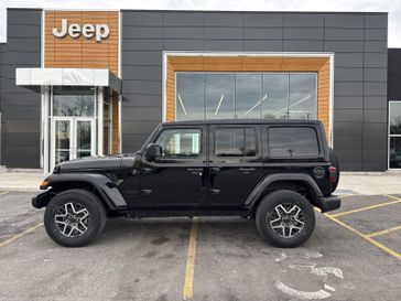 2025 Jeep Wrangler 4-door Sahara