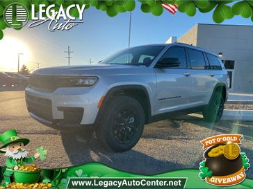 2025 Jeep Grand Cherokee L Altitude X in a Silver Zynith exterior color and Global Blackinterior. Legacy Auto Center 620-315-9264 legacyautocenter.net 