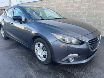 2014 Mazda Mazda3 i SV in a Meteor Gray Mica exterior color and Blackinterior. Wilmington Auto Center Chrysler Dodge Jeep Ram (937) 556-6430 wilmingtonautocentercdjr.com 