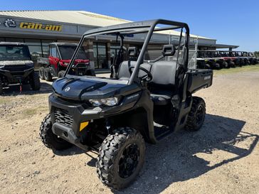 2025 Can-Am Defender DPS HD9 