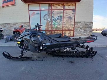 2025 Ski-doo Summit Adrenaline with Edge package 850 E-TEC