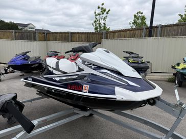 USED 2018 YAMAHA VX CRUISER YACHT BLUEWHITE 