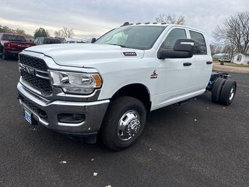 2024 RAM 3500 Tradesman Crew Cab Chassis 4x4 60' Ca
