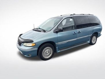 1996 Chrysler Town & Country Base
