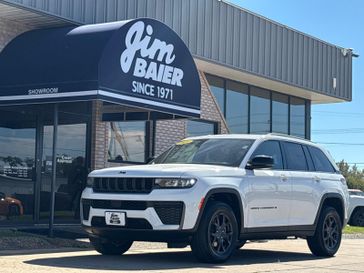 New 2027 Jeep Grand Cherokee Laredo Altitude 4x4