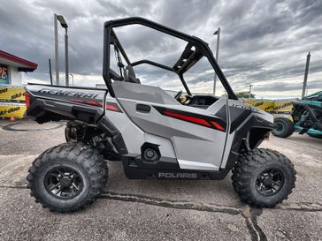 New 2025 Polaris GENERAL 1000 SPORT 