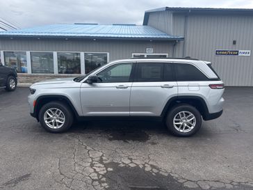New 2026 Jeep Grand Cherokee Laredo X 4x4