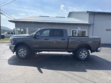 New 2025 RAM 2500 Big Horn Crew Cab 4x4 6'4' Box