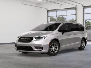 New 2026 Chrysler Pacifica Select
