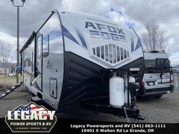 2024 ARCTIC FOX 27SX  in a MOON STONE exterior color. Legacy Powersports 541-663-1111 legacypowersports.net 