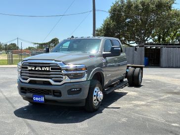 New 2026 RAM 3500 Big Horn Crew Cab Chassis 4x4 60' Ca