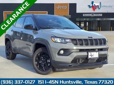 2024 Jeep Compass Latitude 4x4 in a Sting-Gray Clear Coat exterior color and Blackinterior. Wischnewsky Dodge 936-755-5310 wischnewskydodge.com 