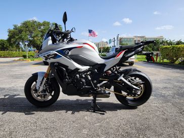 LIGHT WHITE /M MOTORSPORT