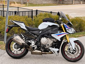 2021 BMW S 1000 R in a White/Blue/Red exterior color. Gateway BMW Ducati Motorcycles 314-427-9090 gatewaybmw.com 