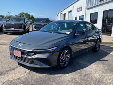 Used 2025 Hyundai Elantra SEL Sport