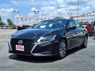 Used 2023 Nissan Altima 2.5 SV