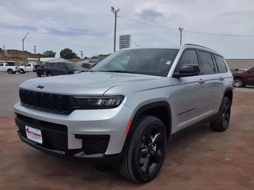 New 2025 Jeep Grand Cherokee L Altitude 4x2